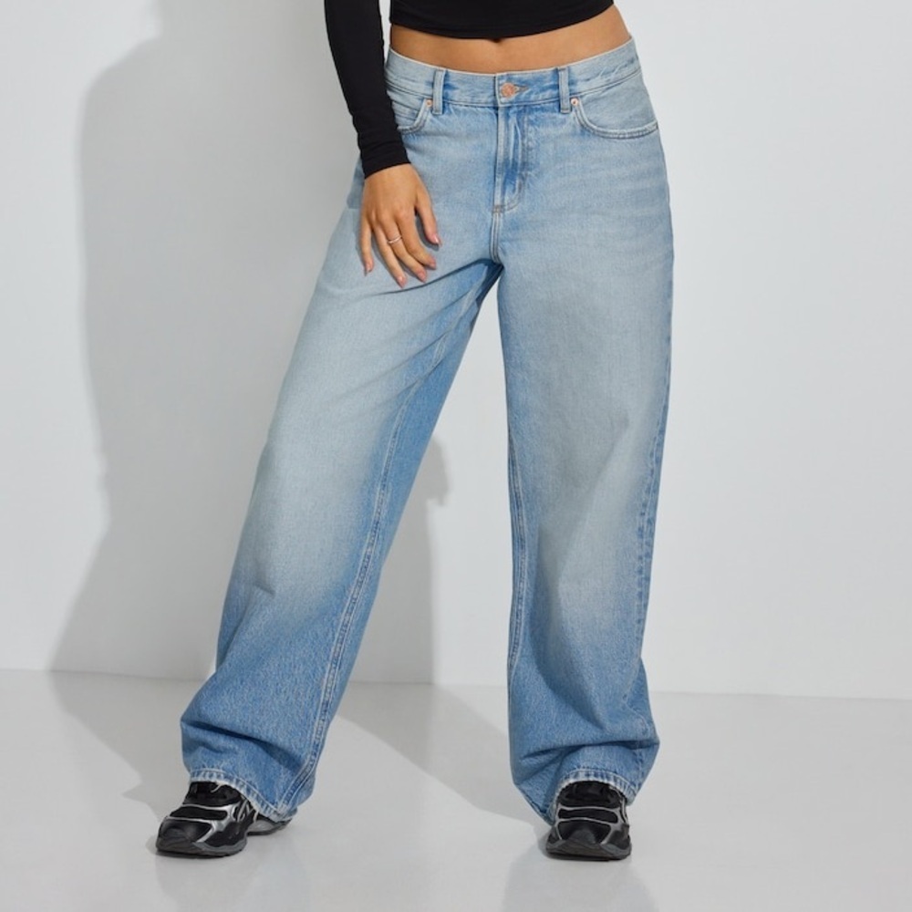 Garage Denim Low Rise Baggy Jeans Light Wash, Size 7 / 28